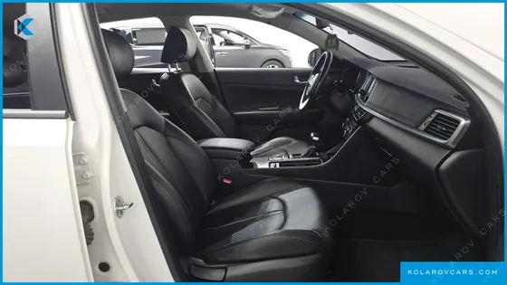 KIA K5 2.0 LPI RENTAL CAR