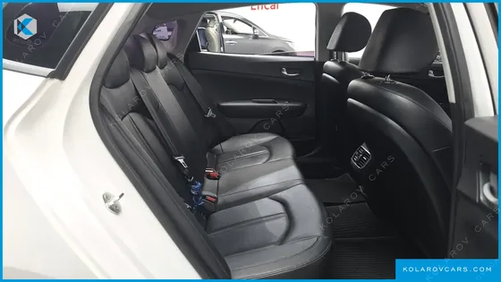 KIA K5 2.0 LPI RENTAL CAR