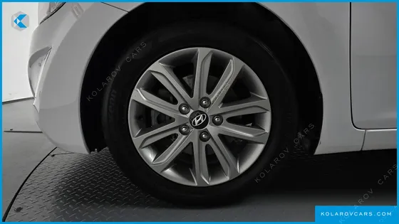 HYUNDAI ELANTRA (AVANTE) 1.6 GDI SMART