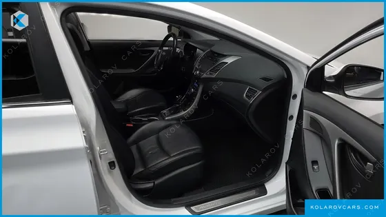 HYUNDAI ELANTRA (AVANTE) 1.6 GDI SMART