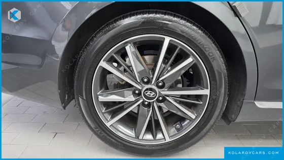 HYUNDAI GRANDEUR 3.0 LPI RENT CAR