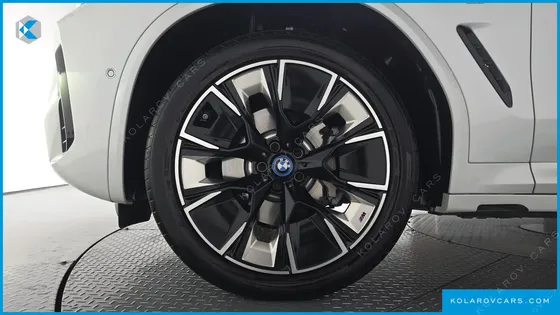 BMW IX3 M SPORTS