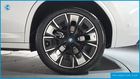 BMW IX3 M SPORTS