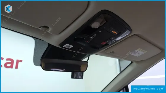 KIA CARNIVAL DIESEL 9-SEATER PRESTIGE