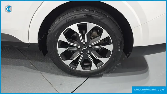 KIA CARNIVAL DIESEL 9-SEATER PRESTIGE
