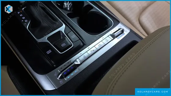 KIA CARNIVAL DIESEL 9-SEATER PRESTIGE