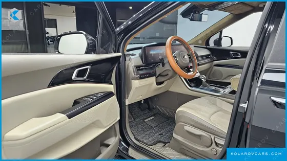 KIA CARNIVAL DIESEL 9-SEATER PRESTIGE