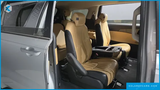 KIA CARNIVAL DIESEL 11-SEATER PRESTIGE