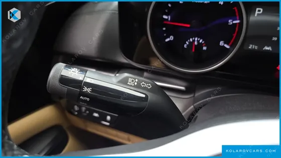 KIA CARNIVAL DIESEL 11-SEATER PRESTIGE