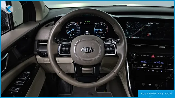 KIA CARNIVAL DIESEL 9-SEATER SIGNATURE