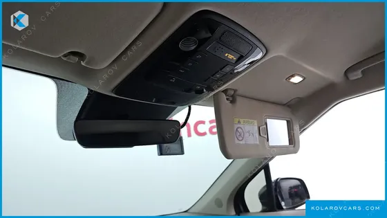 KIA CARNIVAL DIESEL 9-SEATER SIGNATURE