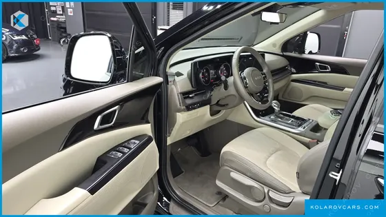 KIA CARNIVAL DIESEL 11-SEATER PRESTIGE