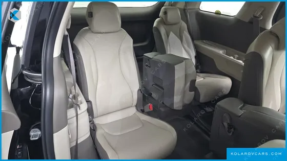 KIA CARNIVAL DIESEL 11-SEATER PRESTIGE