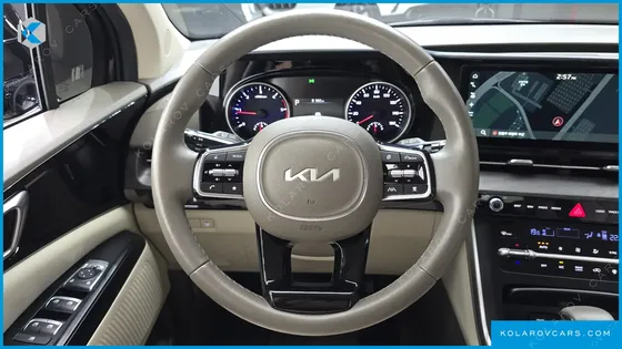KIA CARNIVAL DIESEL 11-SEATER PRESTIGE