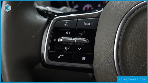 KIA CARNIVAL DIESEL 11-SEATER PRESTIGE