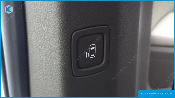 KIA CARNIVAL DIESEL 11-SEATER PRESTIGE