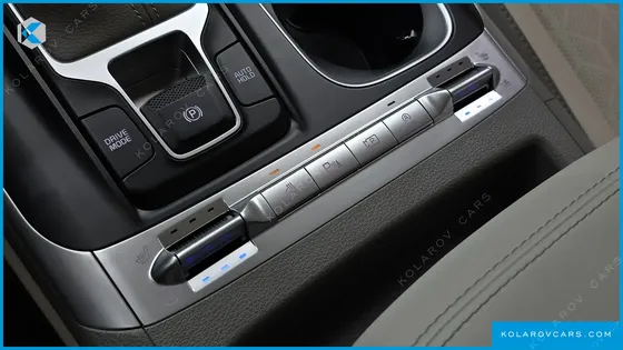 KIA CARNIVAL DIESEL 11-SEATER PRESTIGE