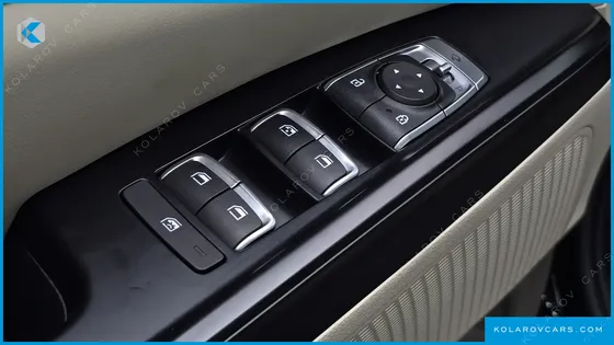 KIA CARNIVAL DIESEL 11-SEATER PRESTIGE