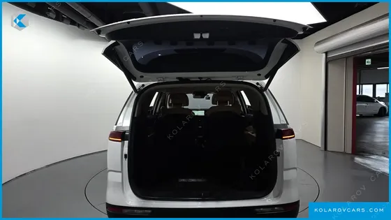 KIA CARNIVAL DIESEL 7-SEATER NOBLESSE