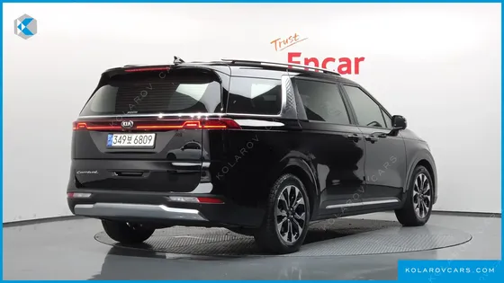 KIA CARNIVAL DIESEL 9-SEATER SIGNATURE