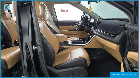 KIA CARNIVAL DIESEL 9-SEATER SIGNATURE