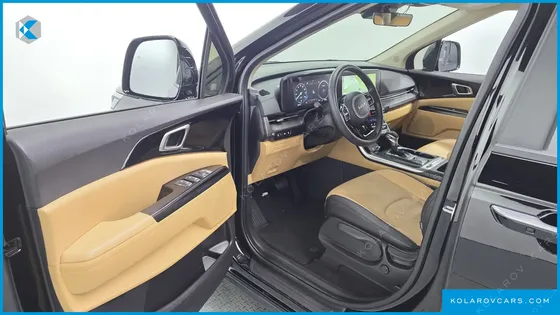 KIA CARNIVAL GASOLINE 11-SEATER PRESTIGE