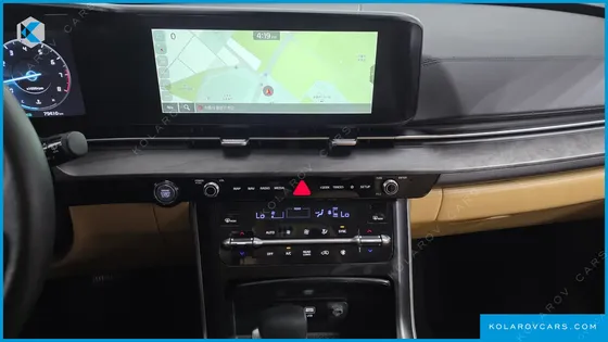 KIA CARNIVAL GASOLINE 11-SEATER PRESTIGE