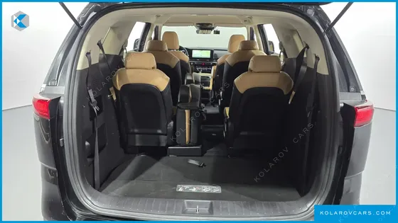 KIA CARNIVAL GASOLINE 11-SEATER PRESTIGE