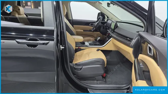 KIA CARNIVAL GASOLINE 11-SEATER PRESTIGE