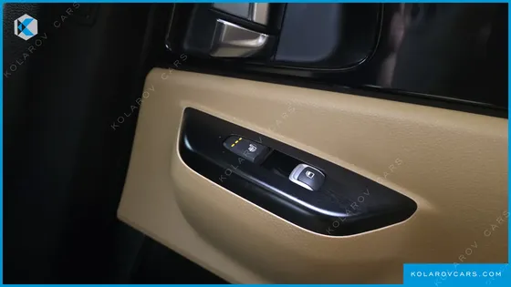 KIA CARNIVAL GASOLINE 11-SEATER PRESTIGE