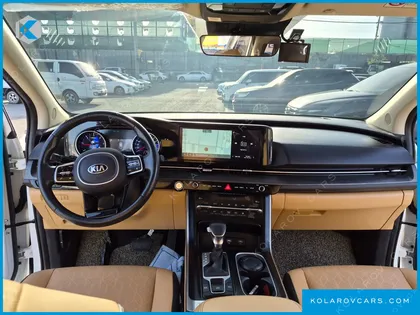 KIA CARNIVAL DIESEL 9-SEATER PRESTIGE