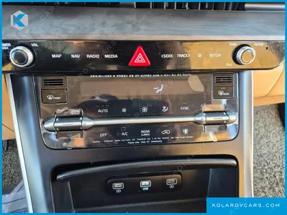 KIA CARNIVAL DIESEL 9-SEATER PRESTIGE