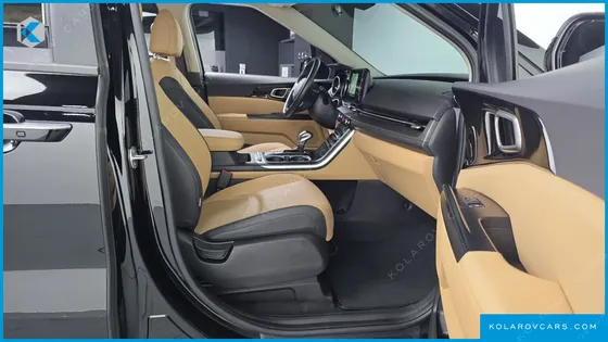 KIA CARNIVAL DIESEL 9-SEATER PRESTIGE