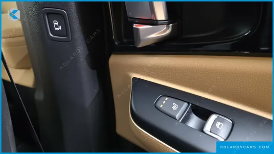 KIA CARNIVAL DIESEL 9-SEATER PRESTIGE