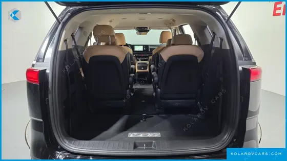 KIA CARNIVAL DIESEL 9-SEATER PRESTIGE