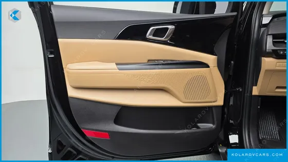 KIA CARNIVAL DIESEL 9-SEATER PRESTIGE