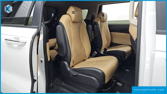 KIA CARNIVAL GASOLINE 9-SEATER PRESTIGE