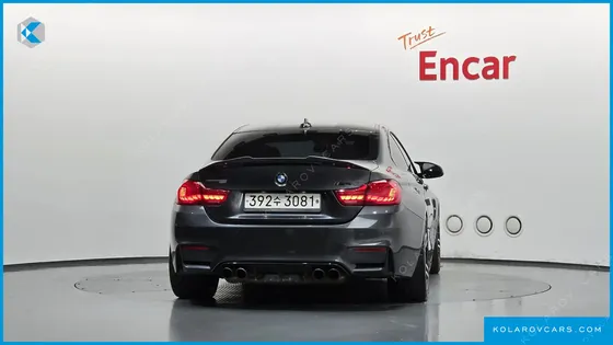 BMW M4 M4 COUPE