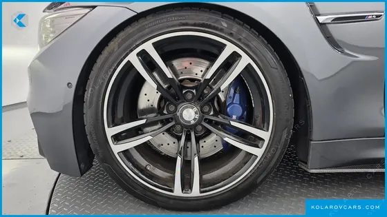 BMW M4 M4 COUPE
