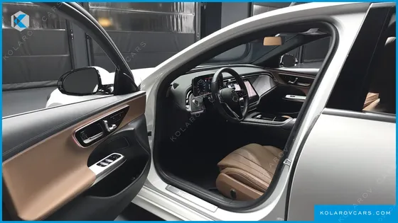 MERCEDES E-CLASS E200 AVANTGARDE