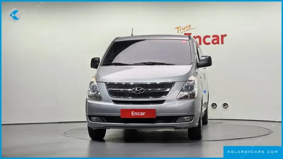 HYUNDAI STAREX 5-SEATER VAN