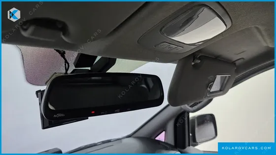 HYUNDAI STAREX 5-SEATER VAN