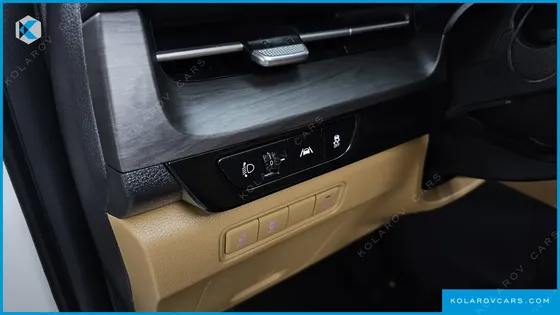 KIA CARNIVAL DIESEL 9-SEATER PRESTIGE