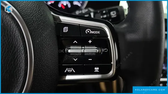 KIA CARNIVAL DIESEL 9-SEATER PRESTIGE