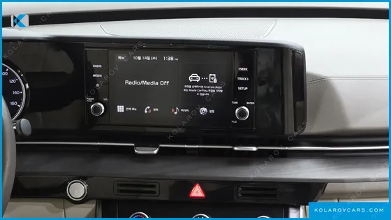 KIA CARNIVAL GASOLINE 11-SEATER PRESTIGE