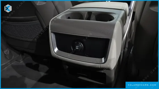 KIA CARNIVAL GASOLINE 11-SEATER PRESTIGE