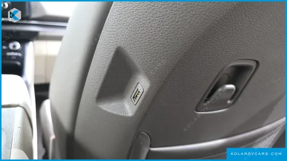 KIA CARNIVAL GASOLINE 11-SEATER PRESTIGE