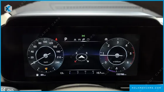 KIA CARNIVAL DIESEL 9-SEATER SIGNATURE