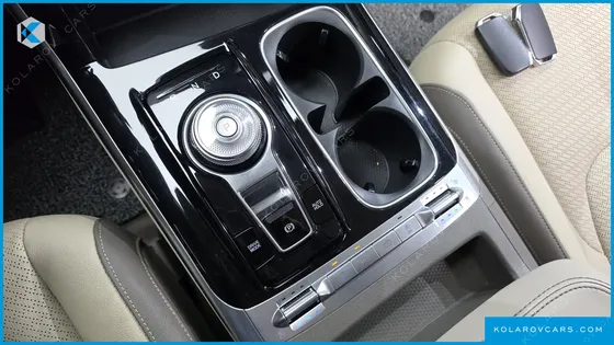 KIA CARNIVAL DIESEL 9-SEATER SIGNATURE
