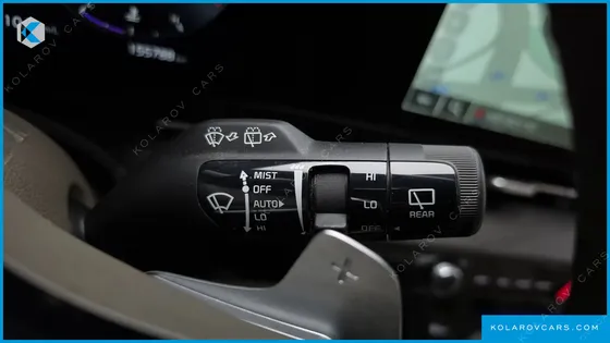 KIA CARNIVAL DIESEL 9-SEATER SIGNATURE